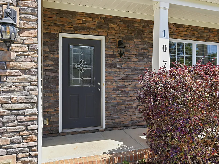 107 Zulabelle Ct — Photo 4