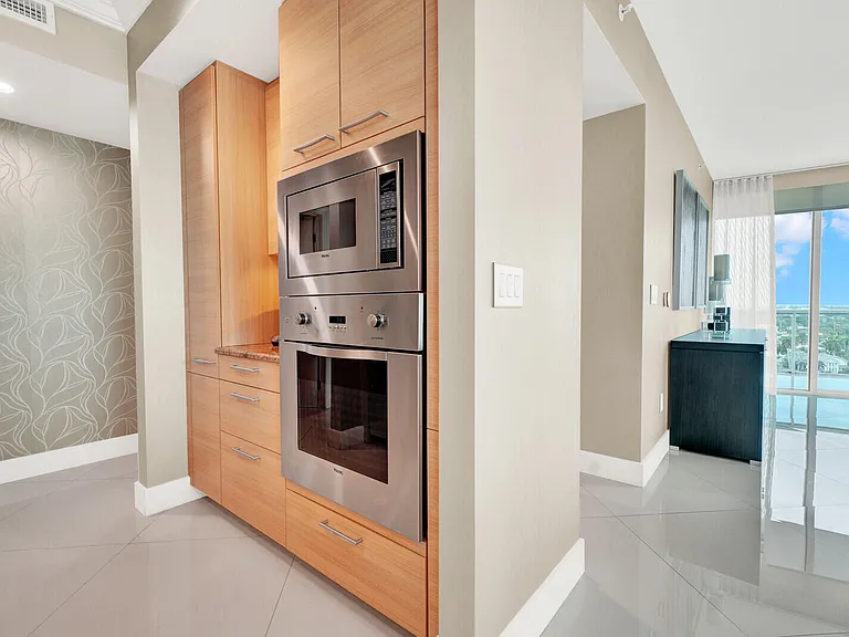 1 N Ocean Blvd #1007 — Photo 20