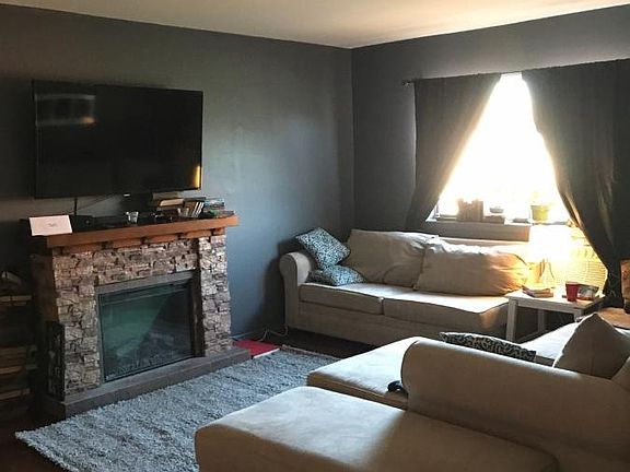3rd image of 109 Lyman Ave APT 1A
