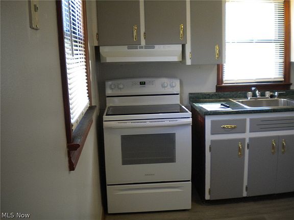 4th image of 332 Lincoln Ave