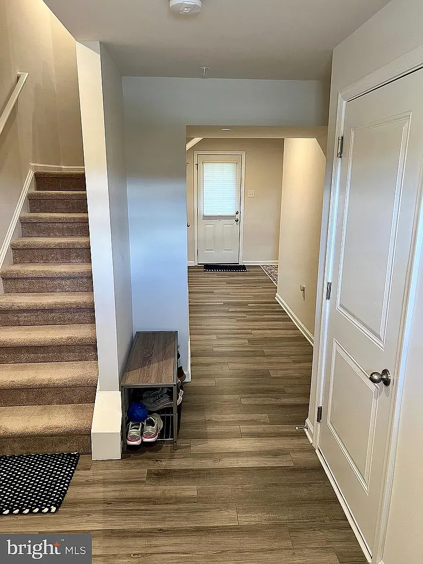 3 bed, 1452 sqft, $2,500 — Photo 4