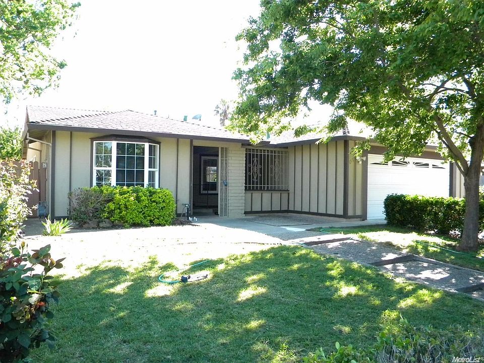 1st image of 692 Los Lunas Way