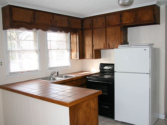 5th image of 3826 Yanceyville St