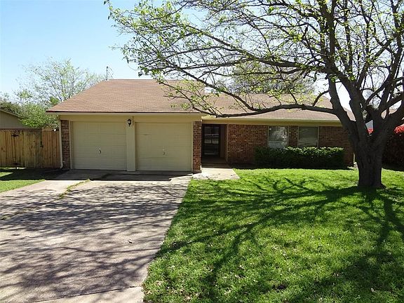 4th image of 1101 Cozby St E