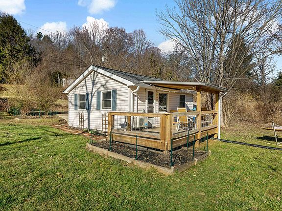 Your own Asheville bungalow!