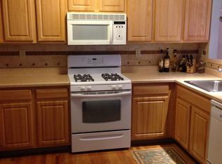 11 Neil Ct, Rensselaer, NY 12144