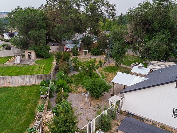 5th image of 311 Christensen St