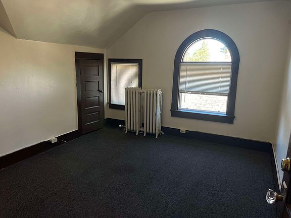 3rd image of 5015 17th Ave NE #5015B