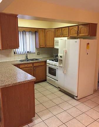 3rd image of 39548 Pinebrook Dr