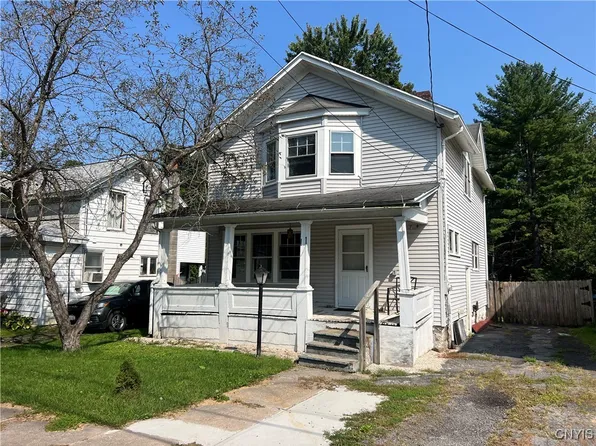 11 White St, Clinton, NY 13323