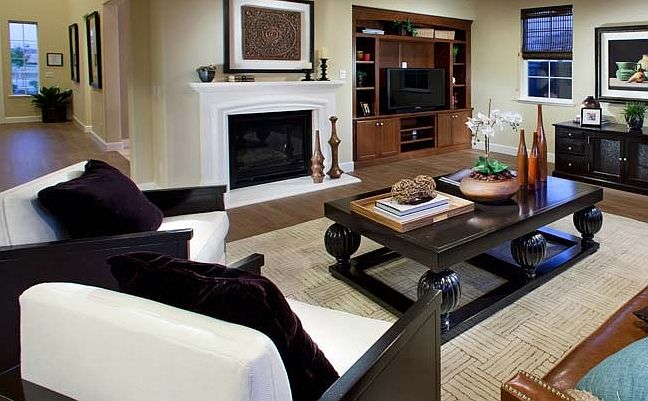 Churchill-family-room652