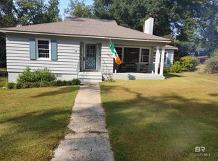 52 Ratcliffe St, Monroeville, AL 36460
