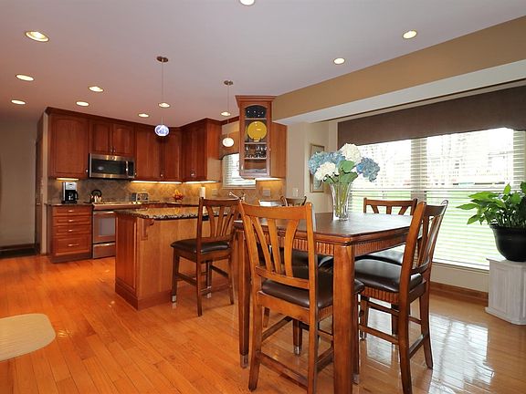 4th image of 11423 Odessa Ct