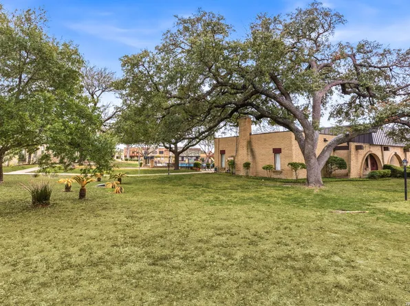 6746 Crown Ridge, San Antonio, TX 78239