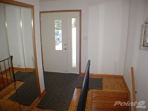 3rd image of 1146 Meadowood Dr