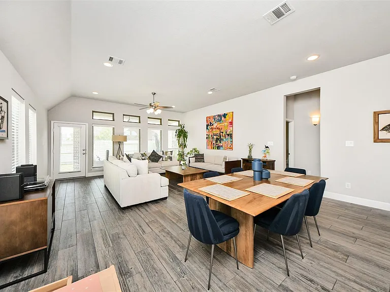2206 Forest Trace Ln — Photo 15
