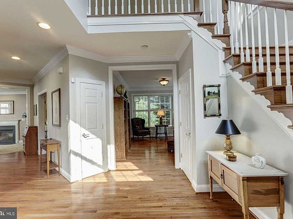 5th image of 43665 Riverpoint Dr