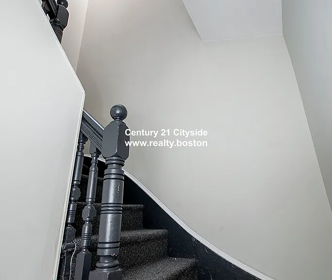 205 Marion St #3 — Photo 28