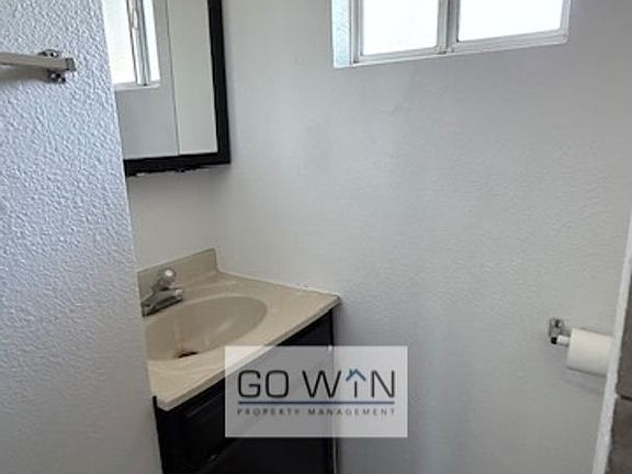 5th image of 522 S Mesa Dr #3
