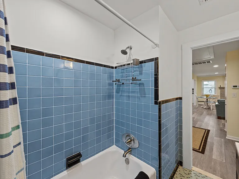 204 Hickory St — Photo 17