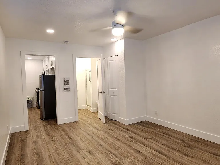 399 Zenith St — Photo 3