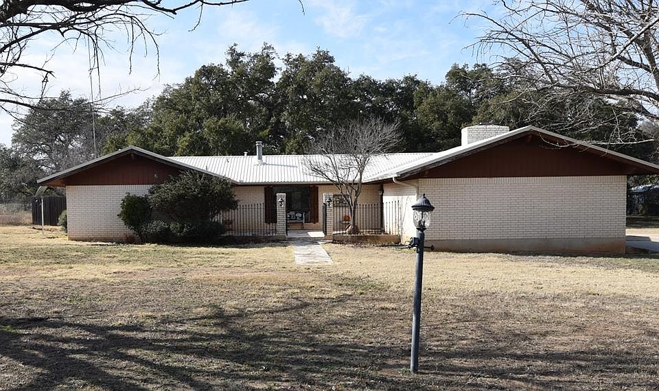 1st image of 105 Live Oak Dr