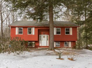 54 Farrington Rd, Gorham, ME 04038