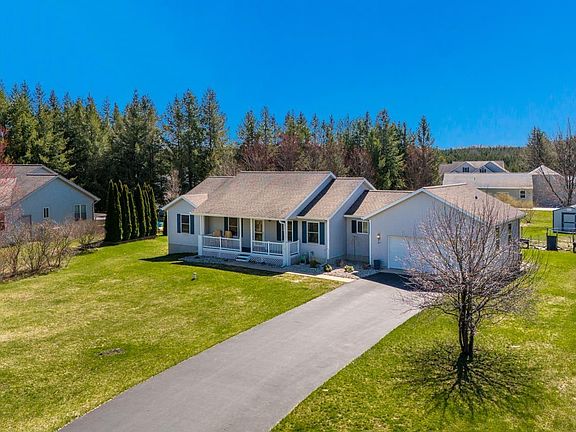 2nd image of 807 Clyde Lee Dr