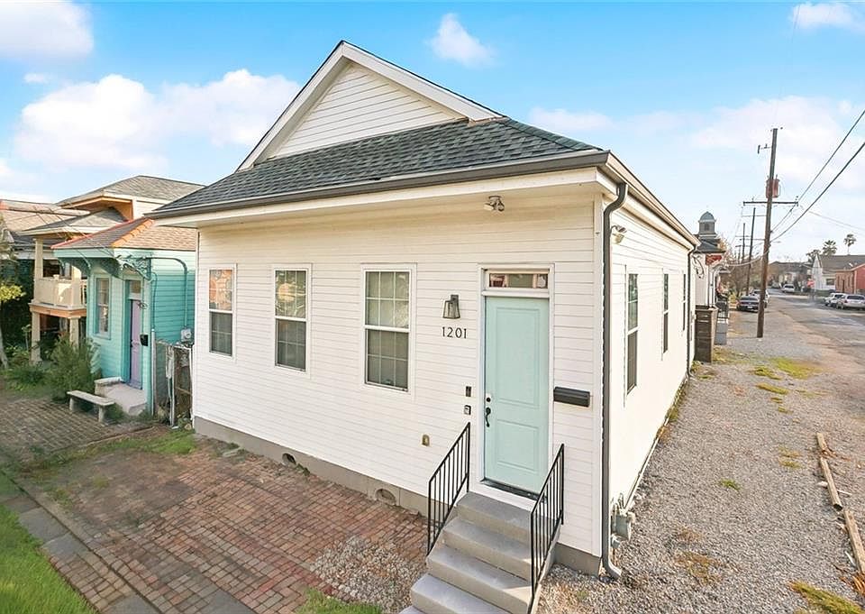 1st image of 1201 Marigny St