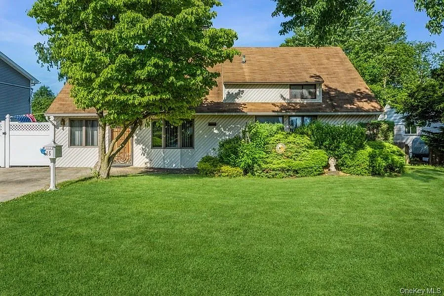 15 Bunker Ln