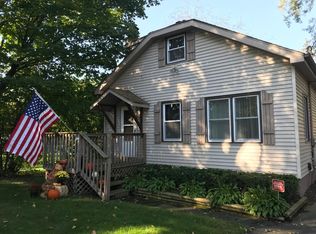 130 Johnson Rd, Trail Creek, IN 46360