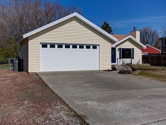 2nd image of 806 W 42nd Ave