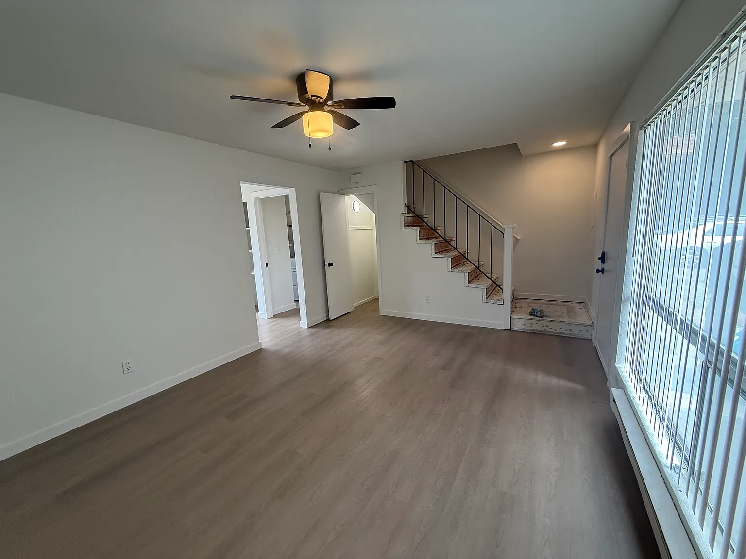 2330 I St NE — Photo 4