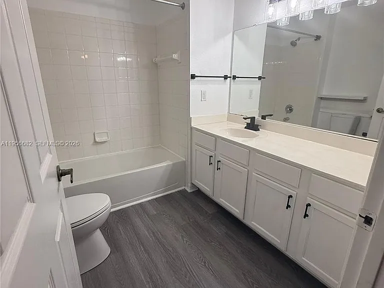 4003 Santa Maria Dr #101 — Photo 9