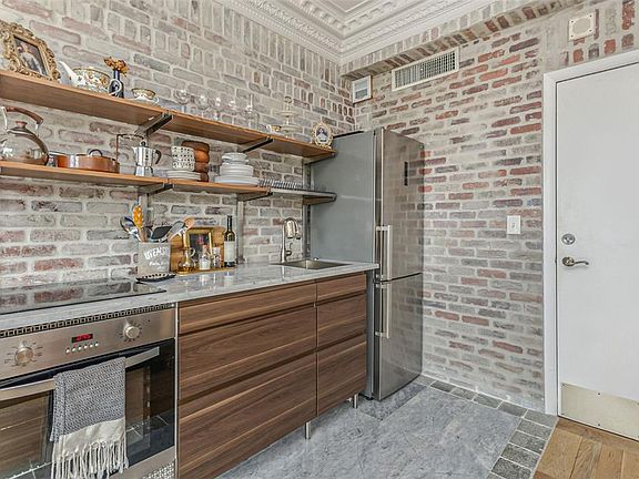 4th image of 2109 Bayshore Blvd Unit 406