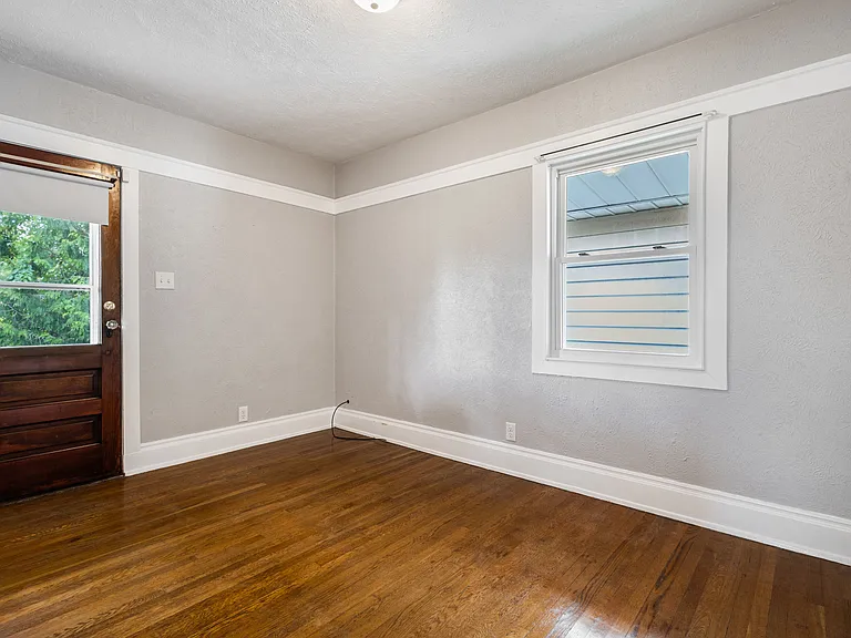 420 W Madison St — Photo 19