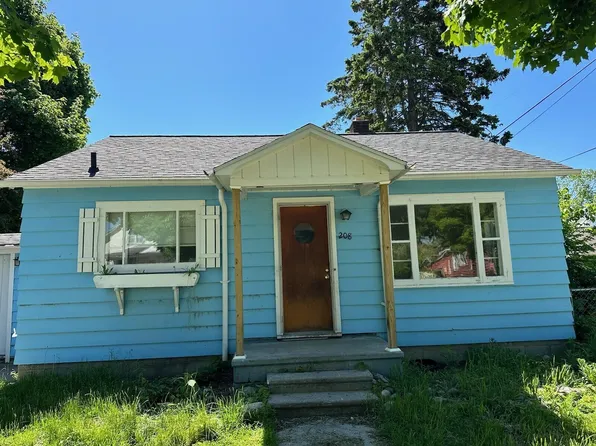 208 S 4th Ave, Alpena, MI 49707