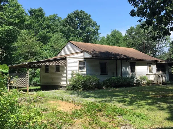 1176 State Shed Rd, Nathalie, VA 24577