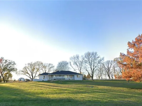 17341 158th St, Basehor, KS 66007