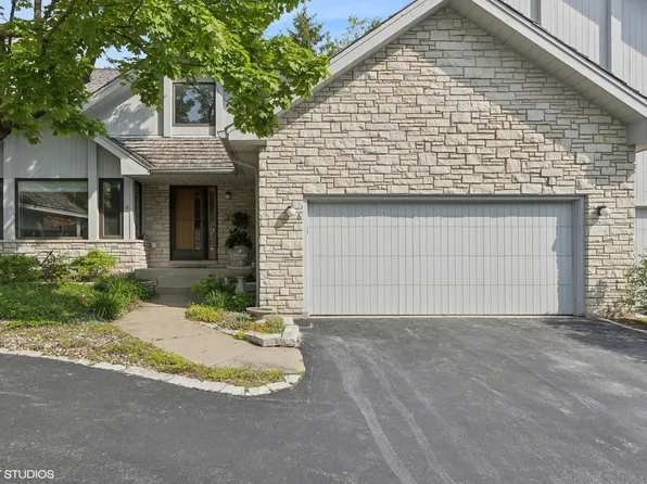 6 Bel Aire Ct, Burr Ridge, IL 60527