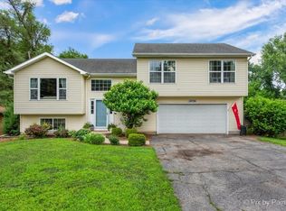 38796 N Kenmore Rd, Antioch, IL 60002
