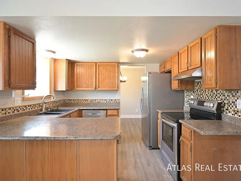13144 Hadar Dr — Photo 12