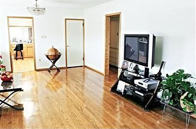 4th image of 7608 Pacific Ave
