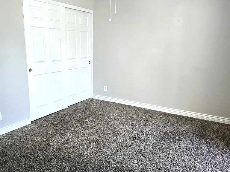 1133 E Butler Dr — Photo 7