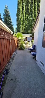 430 Guinevere Ct — Photo 34