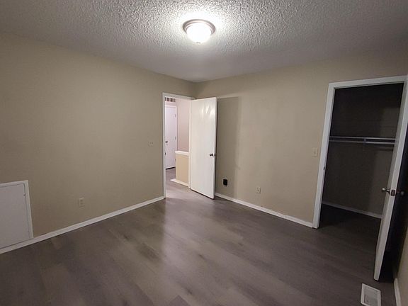 4th image of 7706 Barkwood Dr