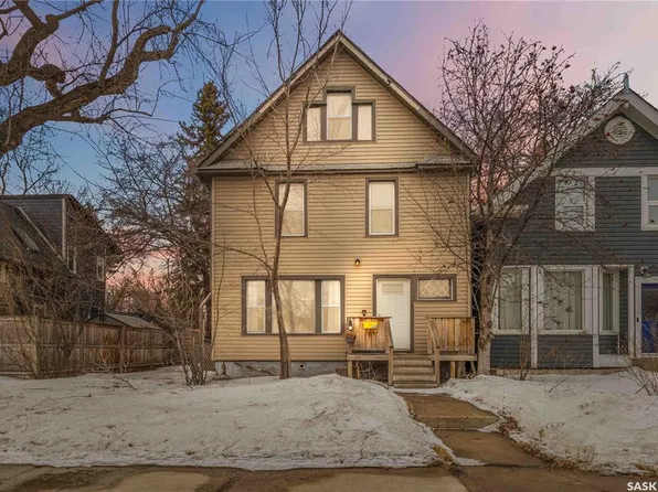 426 8th STREET E, Saskatoon, SK S7H 0P7