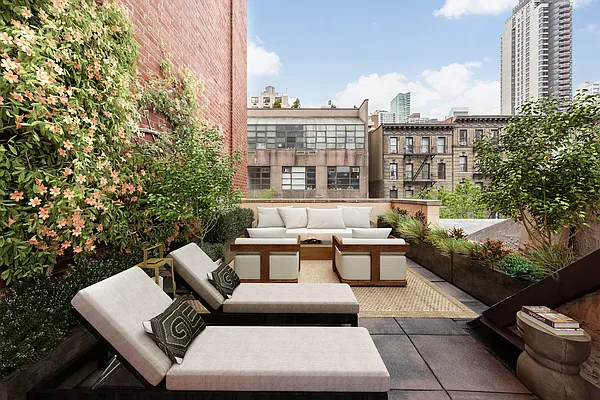 Sold by Douglas Elliman | media 16