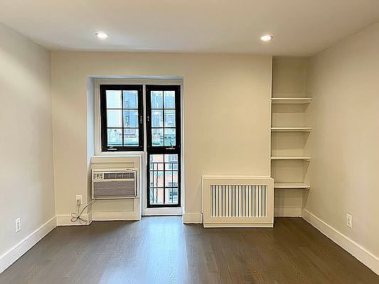 3rd image of 51 Irving Pl #5A