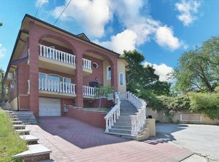 3546 223rd St, Bayside, NY 11361